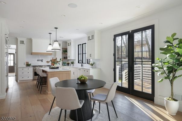 Dining room, Interior, Kitchen, Pendant Lights, Recessed Lighting, Wood Texture Flooring