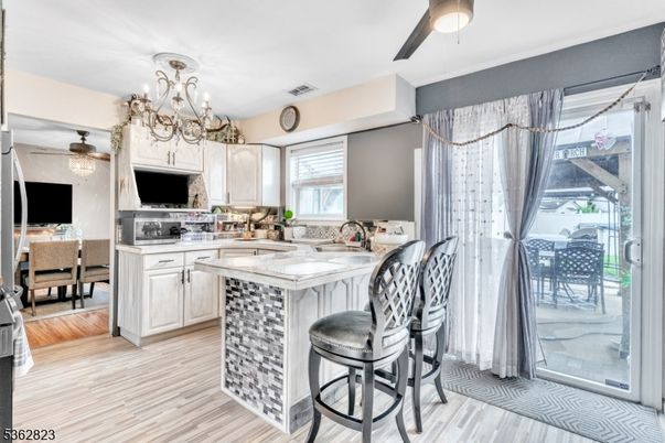 Chandelier, Dining room, Interior, Kitchen, Wood Texture Flooring
