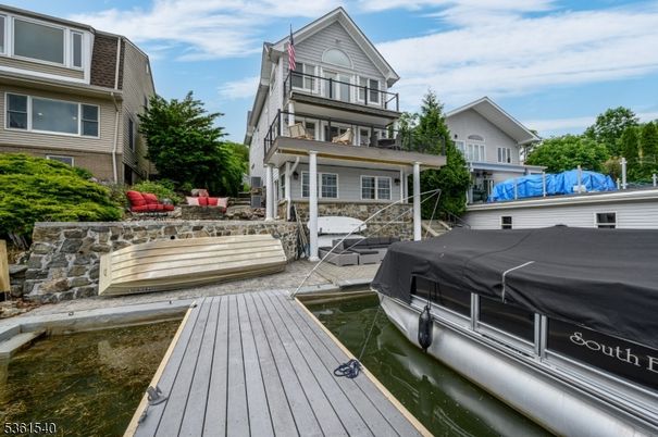 Exterior, Hot Tub, Water
