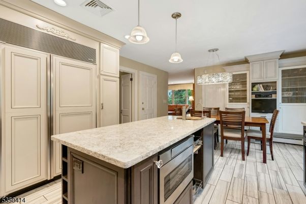 Dining room, Interior, Kitchen, Pendant Lights, Recessed Lighting, Wood Texture Flooring