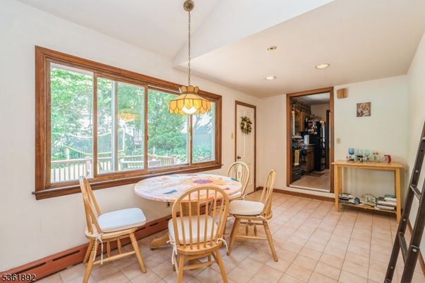 Dining room, Interior, Pendant Lights, Recessed Lighting