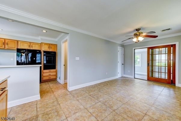 Empty room, Interior, Kitchen, Recessed Lighting