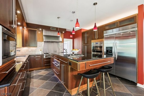 Interior, Kitchen, Pendant Lights, Recessed Lighting, Stainless Steel Appliances