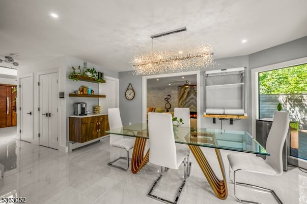 Chandelier, Dining room, Interior, Marble, Recessed Lighting