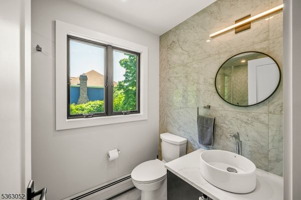 Bathroom, Interior, Marble Walls, Recessed Lighting