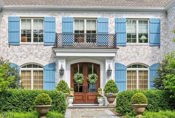 Exterior, Facade, French Provincial