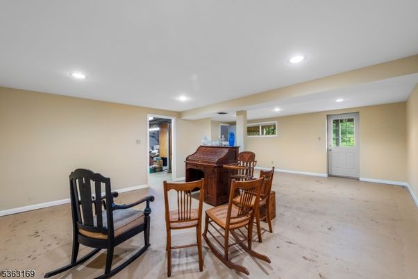 Interior, Piano, Recessed Lighting