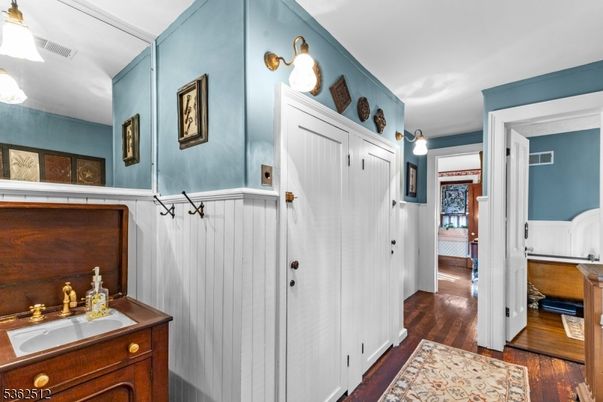 Bathroom, Interior, Wood Texture Flooring