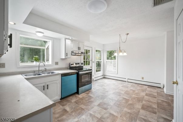 Interior, Kitchen, Pendant Lights, Stainless Steel Appliances