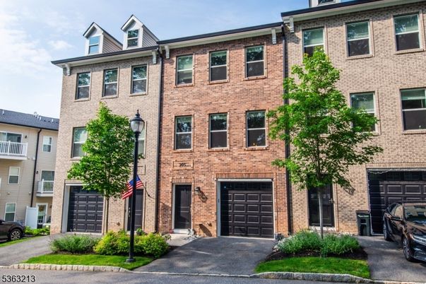 Attached, Exterior, Facade, Brick Facade, Rowhouse