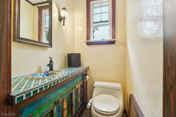 Bathroom, Interior, Tile Countertops