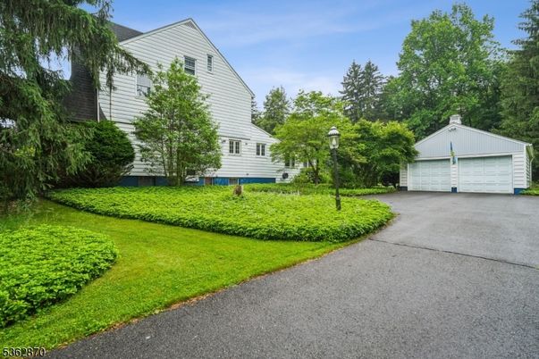 Backyard, Detached Garage, Exterior