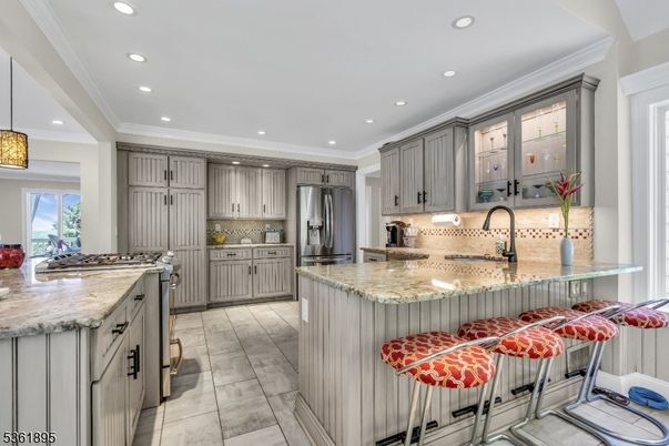 Interior, Kitchen, Pendant Lights, Recessed Lighting, Stainless Steel Appliances