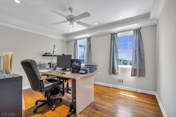 Home Office, Interior, Recessed Lighting, Wood Texture Flooring