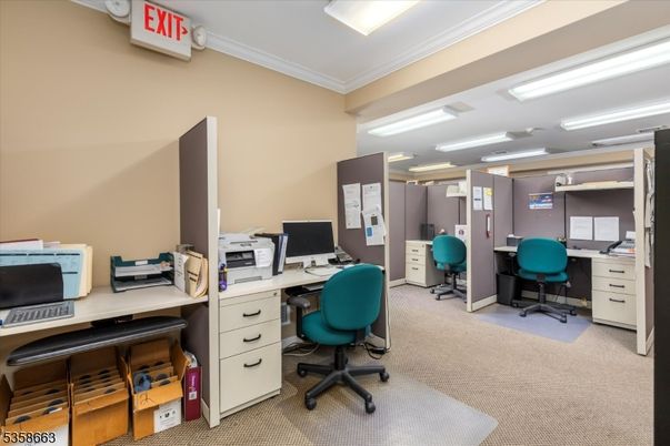 Home Office, Interior