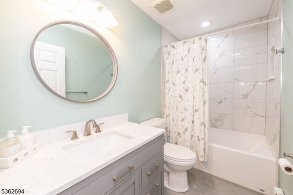 Bathroom, Interior, Marble Walls, Recessed Lighting