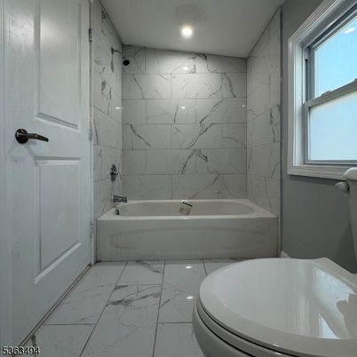 Bathroom, Interior, Marble, Marble Walls, Recessed Lighting