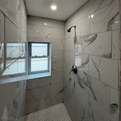 Bathroom, Interior, Marble Walls, Recessed Lighting