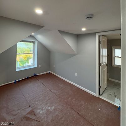 Empty room, Interior, Marble, Recessed Lighting