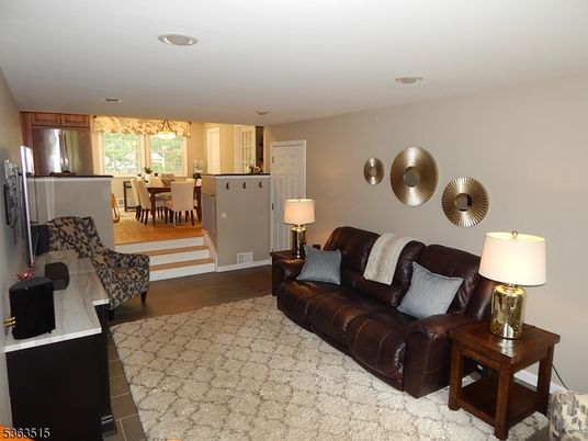 Chandelier, Dining room, Interior, Kitchen, Living room, Recessed Lighting, Wood Texture Flooring