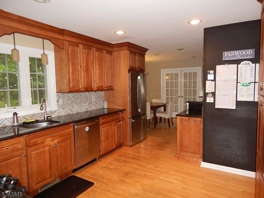 Dining room, Interior, Kitchen, Pendant Lights, Recessed Lighting, Wood Texture Flooring