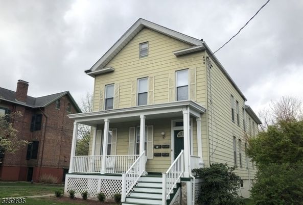 Exterior, Facade, Queen Anne Victorian
