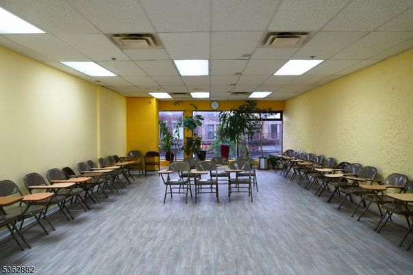 Dining room, Interior, Recessed Lighting