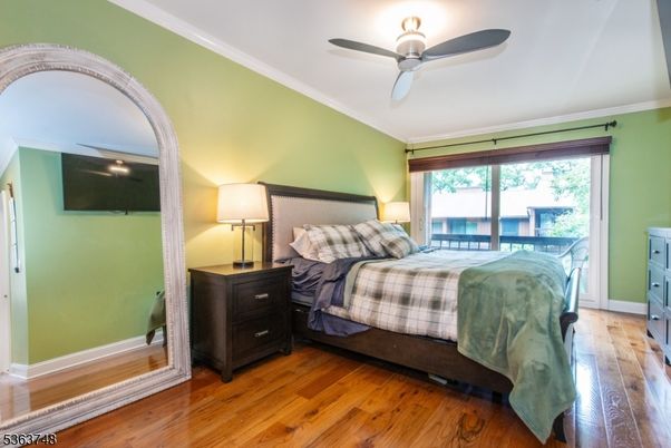 Bedroom, Interior, Water, Wood Texture Flooring