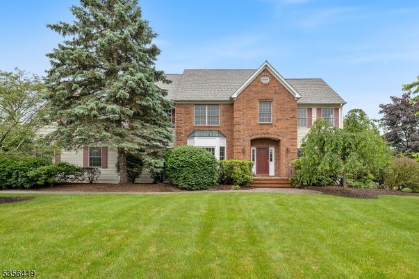 Backyard, Exterior, Facade, Brick Facade, Brick Traditional