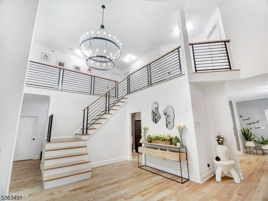 Interior, Pendant Lights, Recessed Lighting, Wood Texture Flooring