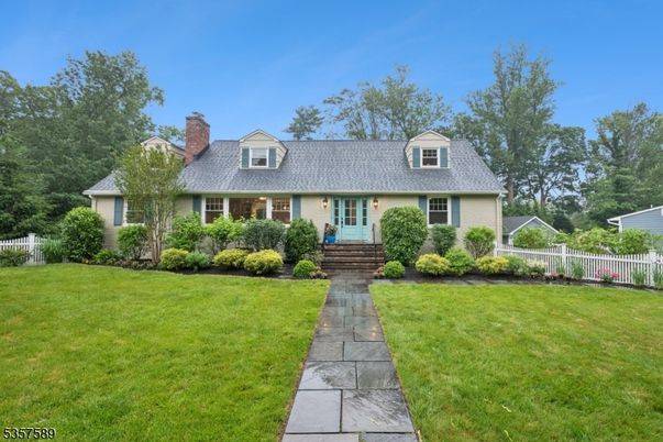 Exterior, Facade, Brick Facade, Cape Cod