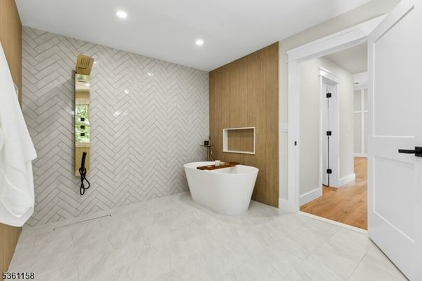 Bathroom, Free Standing Baths, Interior, Recessed Lighting, Wood Texture Flooring