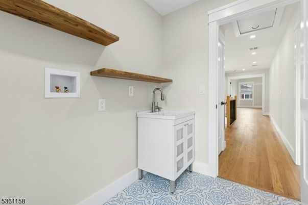 Interior, Recessed Lighting, Wooden Beams, Wood Texture Flooring