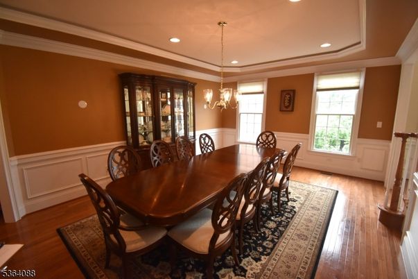 Chandelier, Dining room, Interior, Recessed Lighting, Wood Texture Flooring