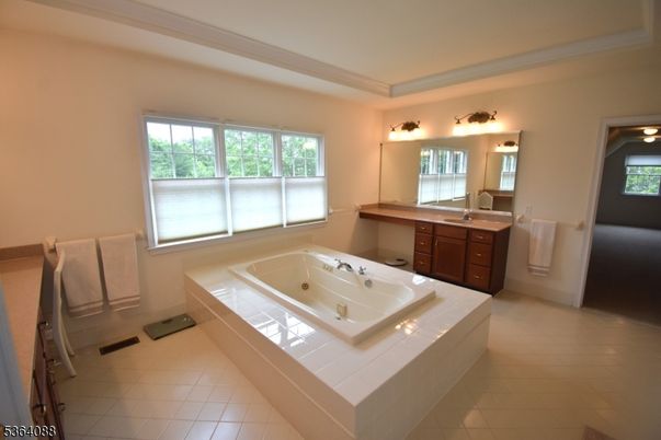 Bathroom, Interior, Tile Countertops