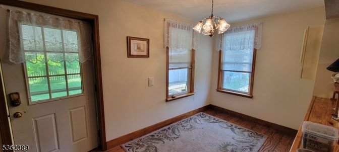 Chandelier, Empty room, Interior, Wood Texture Flooring