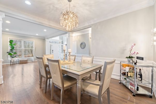 Chandelier, Dining room, Interior, Recessed Lighting, Wood Texture Flooring