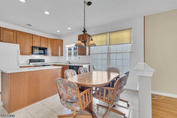Dining room, Interior, Kitchen, Pendant Lights, Recessed Lighting, Wood Texture Flooring
