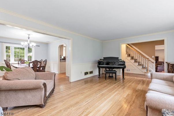 Chandelier, Dining room, Interior, Piano, Wood Texture Flooring