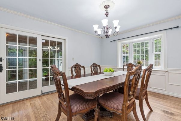 Chandelier, Dining room, Interior, Wood Texture Flooring