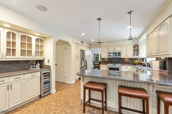 Interior, Kitchen, Pendant Lights, Recessed Lighting, Stainless Steel Appliances