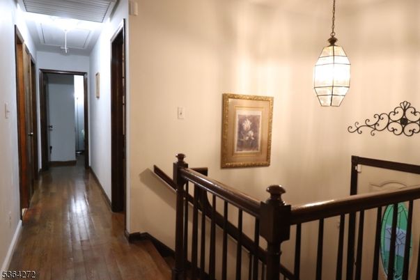 Interior, Pendant Lights, Wood Texture Flooring