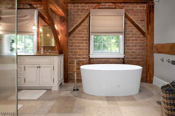 Bathroom, Free Standing Baths, Interior, Pendant Lights, Stone Walls