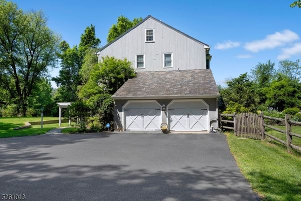 Attached, Exterior, Facade, Farmhouse