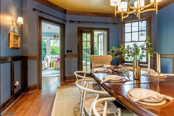 Chandelier, Dining room, Interior, Wood Texture Flooring