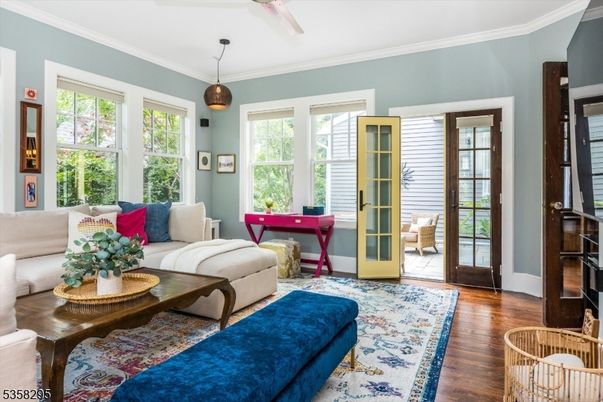 Interior, Living room, Pendant Lights, Wood Texture Flooring