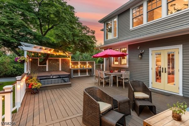 Exterior, Hot Tub