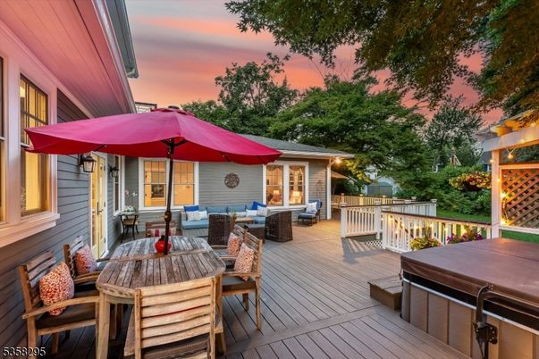 Exterior, Hot Tub