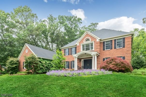 Exterior, Facade, Brick Facade, Brick Traditional