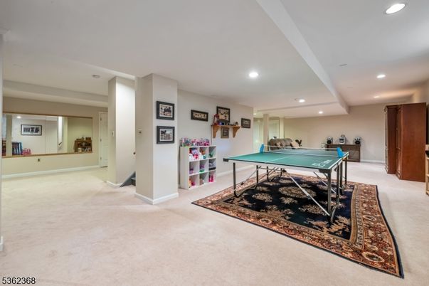 Game Room, Interior, Recessed Lighting
